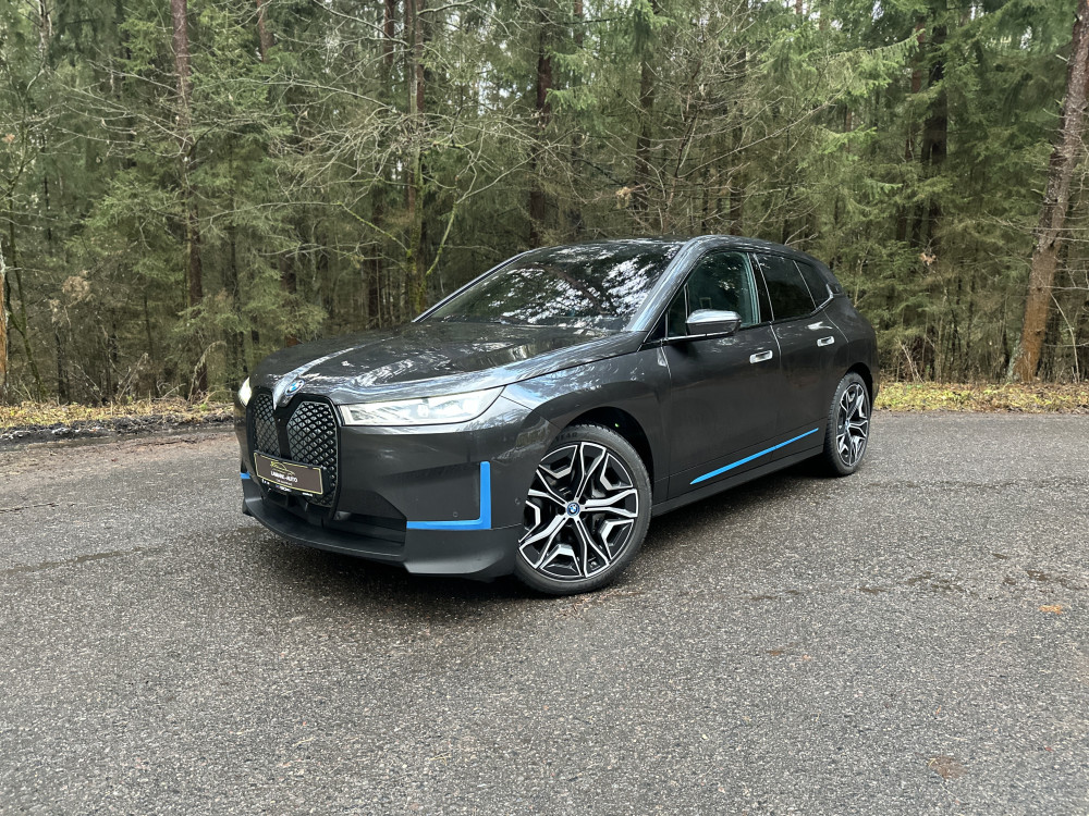 BMW IX50